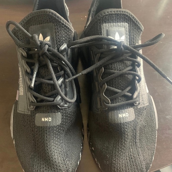 Adidas NMD R1 V2 Script Black - Picture 3 of 7